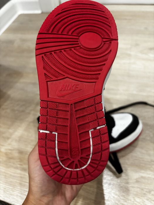 Продам джорданы унисекс