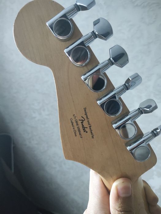 Электрогитара Squier