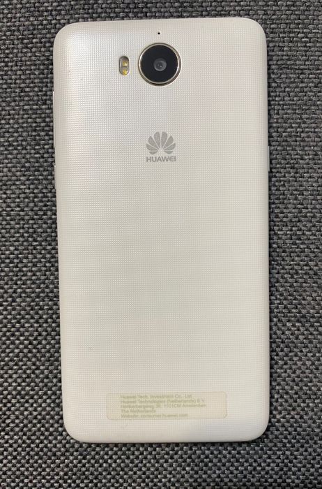 Huawei Y6 2017 бял и златист