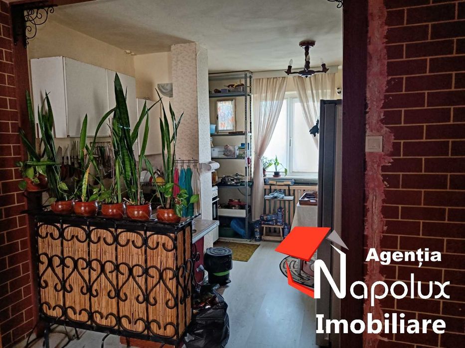 Apartament cu 4 camere de vânzare în Mănăștur – zona La Terenuri