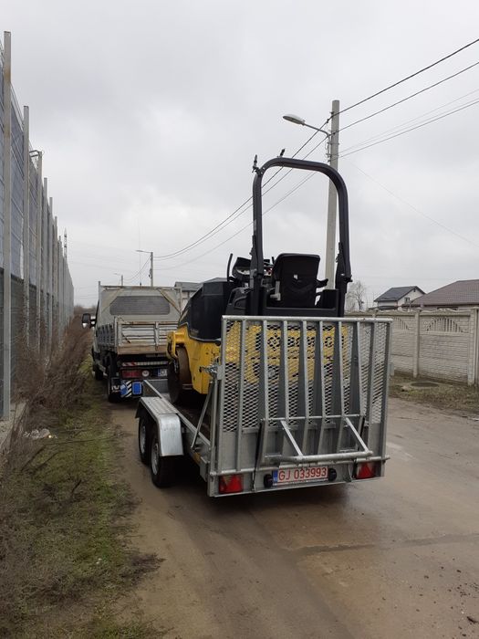 Închiriez cilindru compactor