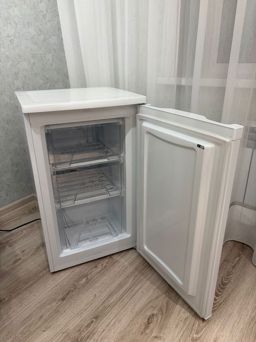 Морозильник вертикальный