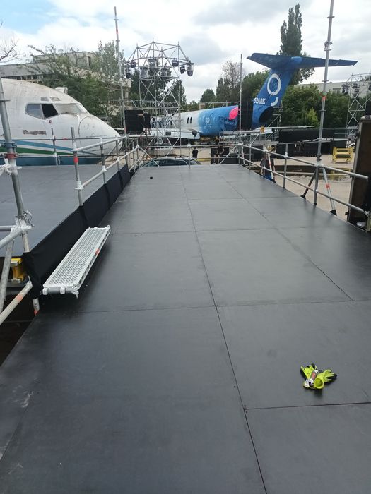 Scena layher, zona vip, structura evenimente, buteci, podina