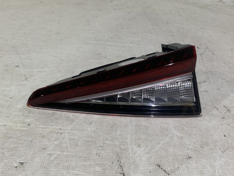 Lampa stop dreapta pe hayon, Skoda Enyaq, 2021, 2022, 2023, 2024, cod origine OE 5LG945308C.