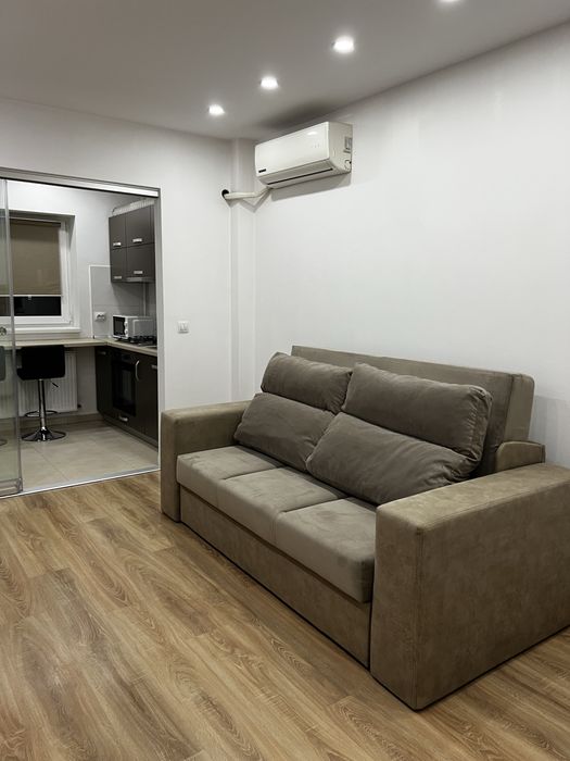 Inchiriez garsoniera