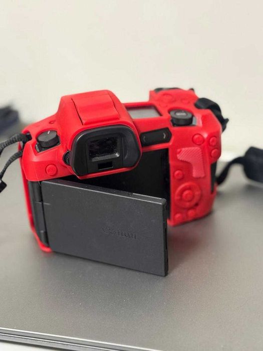 Продам камеру Canon r
