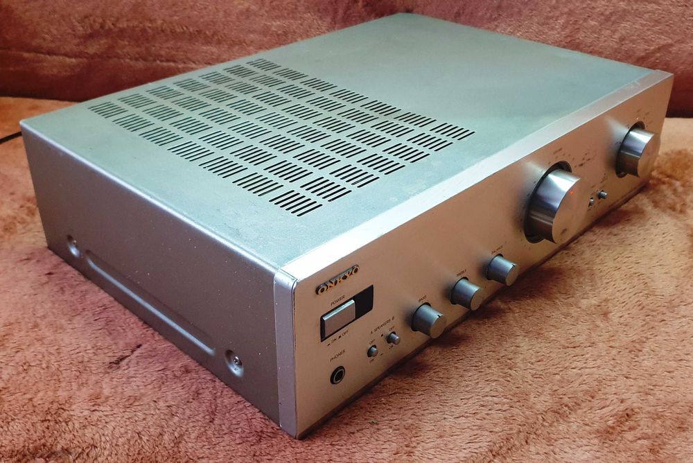 Onkyo A-9211 statie 2X40W pe 8 Ohm