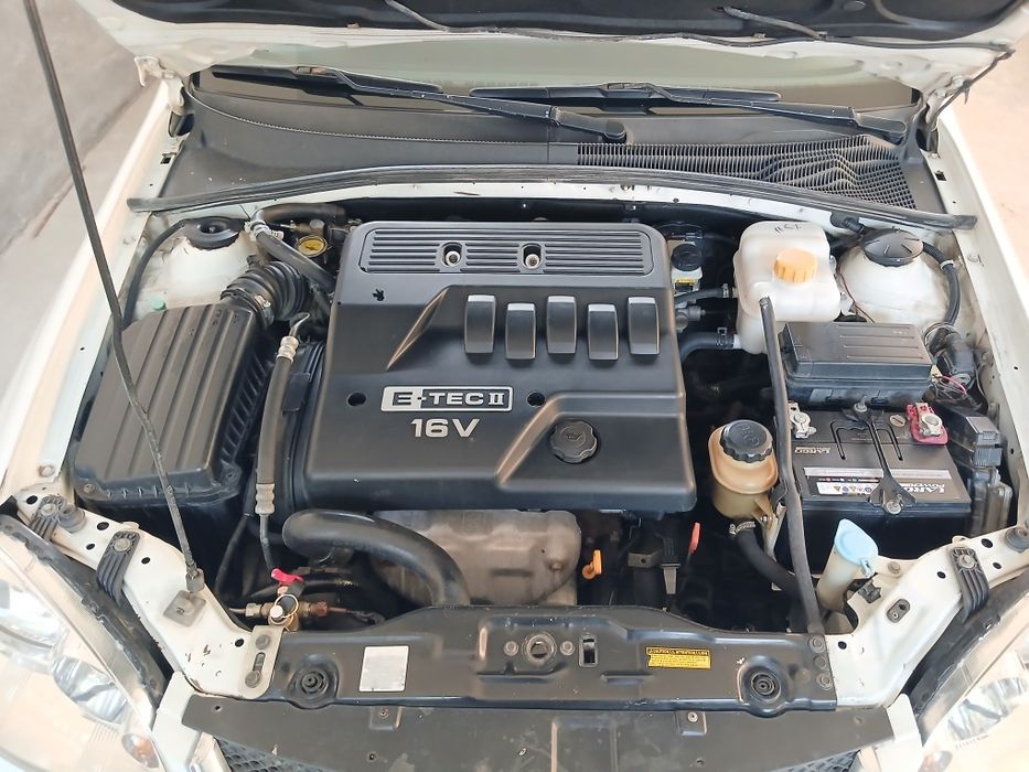 Lacetti 1.6 avtomat  2013