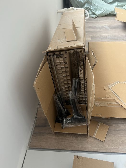 комод с 2 врати и 3 чекмеджета