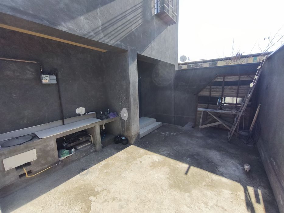 Продаётся дом 180 м²  Узбум