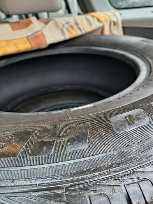 Гуми 215/70/15. В отлично състояние