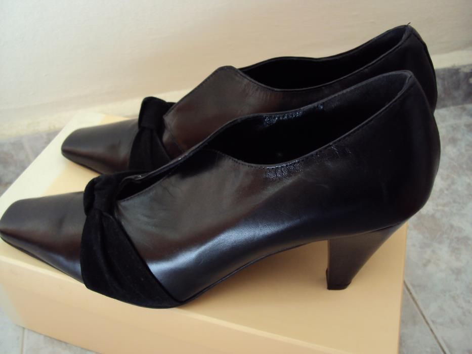 Продавам нови италиански елегантни обувки от естествена кожа . Нови !