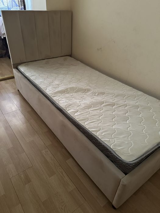 Продам кровать (2шт)