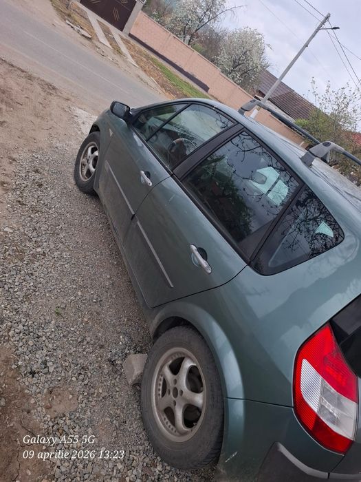 Vand renault scenic an 2005masina este in stare foarte buna km reali de pot verfica  175.000 nu este avariata schimburi facute la timp