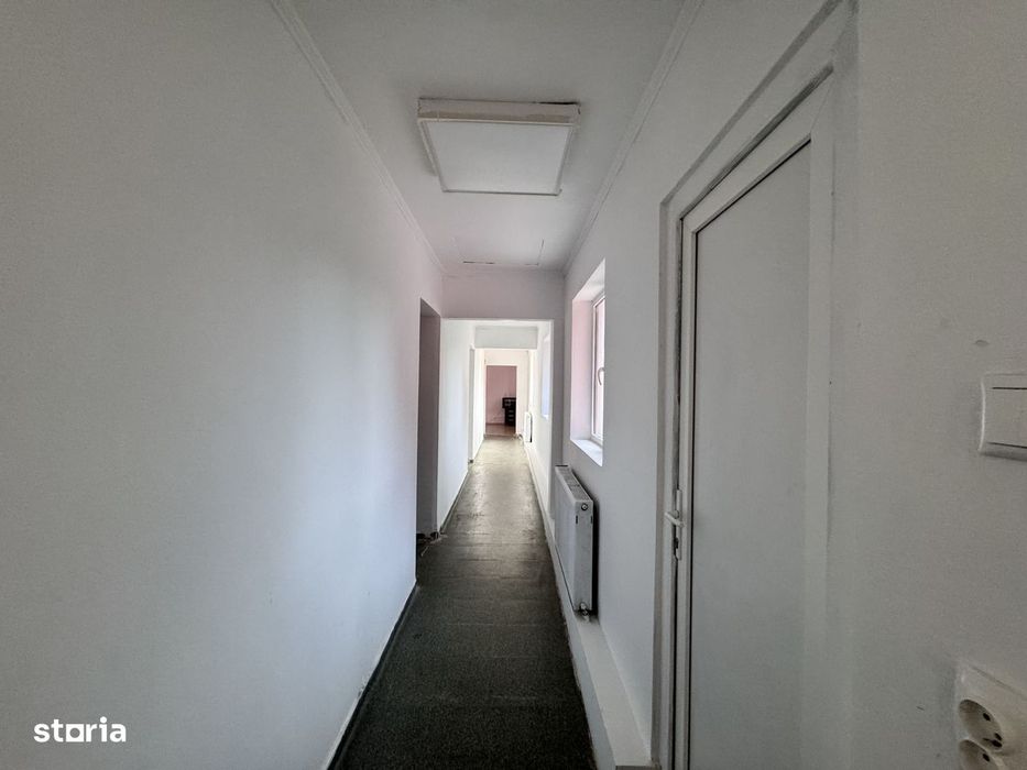 Spatiu comercial Bd. Pipera, Parter, 250 mp parter + etaj, la strada
