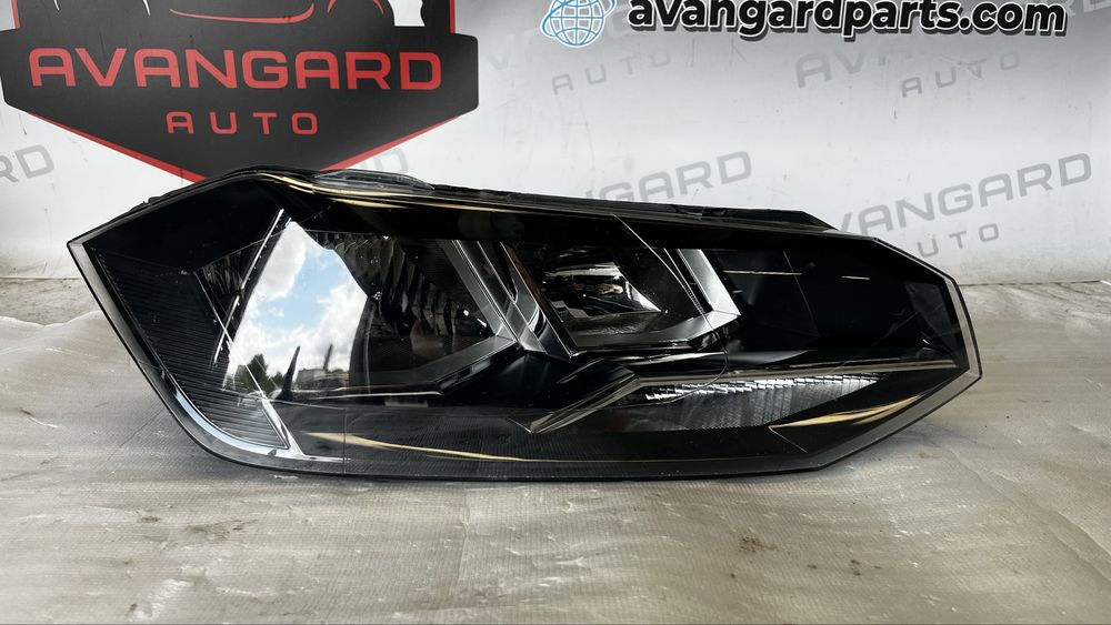 Volkswagen Polo 2G десен фар