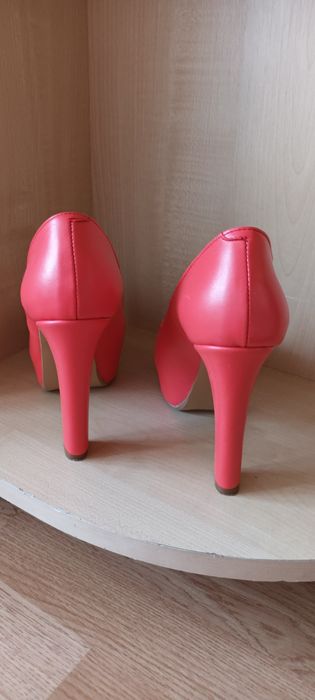 Pantofi corai, piele naturala, masura 38