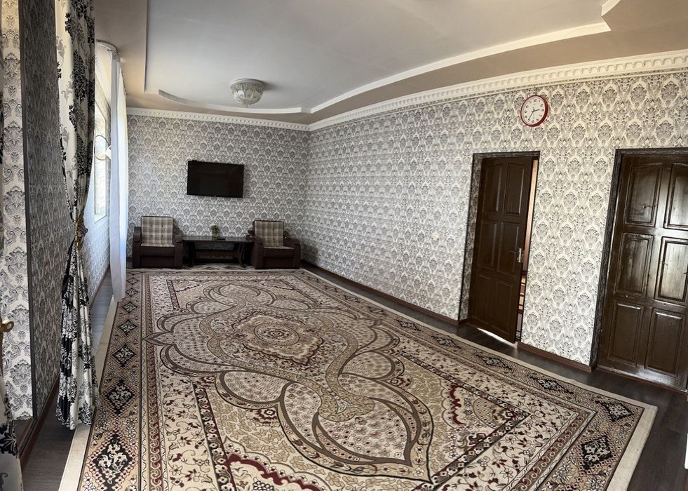 Кибрай Уй сотилади