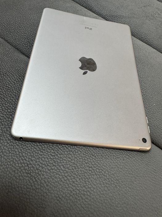 Apple ipad defect, pentru piese