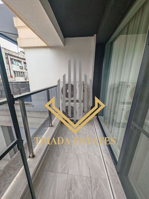 Модерен двустаен апартамент под наем в центъра на Бургас. Сграда Инфи