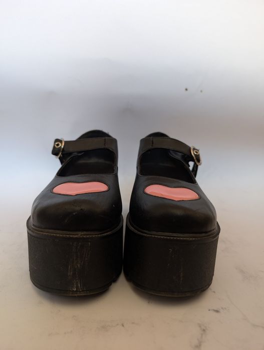 Затворени обувки верижка платформа сърце