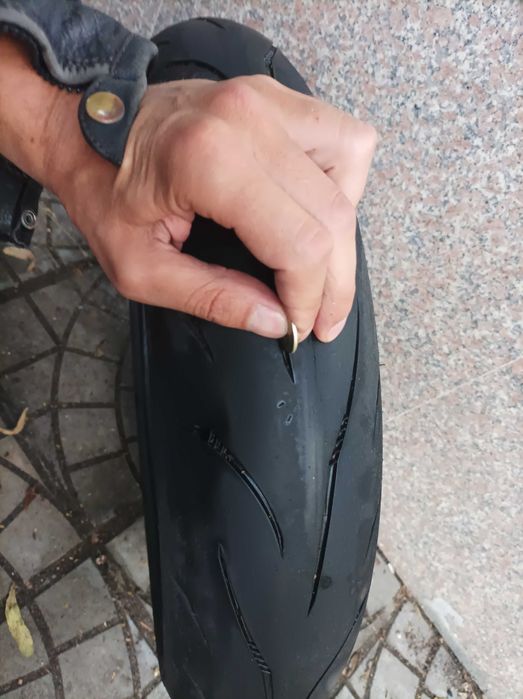 Предна гума мотор 120/70/17