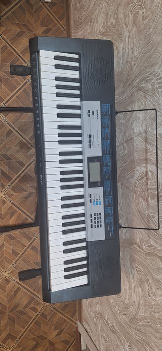 Синтезатор Casio LK-136K7