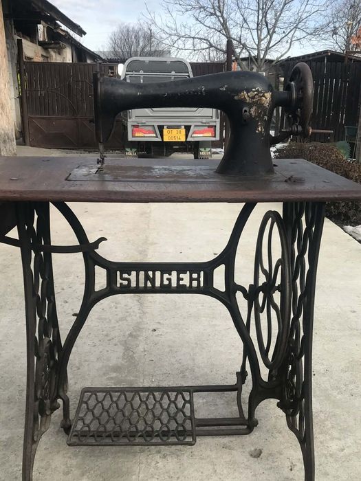 Mașină de cusut Singer