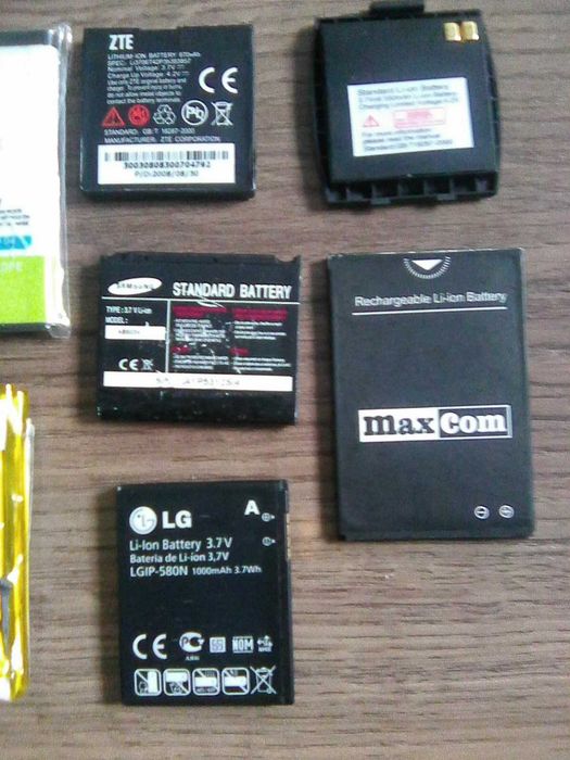 Vand Acumulatori telefoane de toate felurile