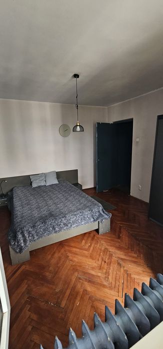 Închiriez apartament zona centrala,Bd Independentii