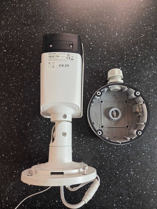 Vând camere IP Hikvision DS‑2CD2T45FWD‑I5 – tehnologie Darkfighter