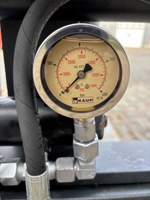 Atașament Bale Clamp KAUP Tip 1.5T413 Capacitate 1400 kg