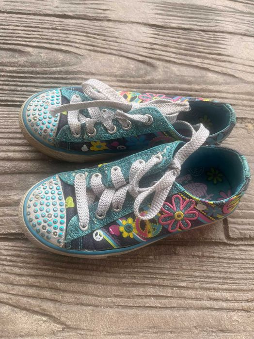 tenesi Skechers cu lumini, superbi, marimea 32