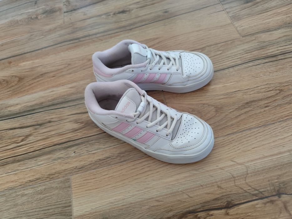 Маратонки Adidas 33 номер