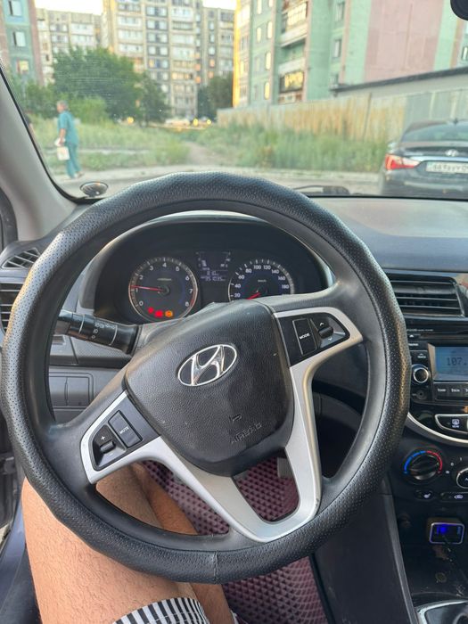 Hyundai Solaris 2011