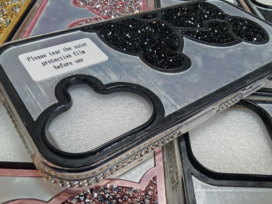 iPhone 16,16 Pro,16 Pro Max луксозни блестящи гърбове Teddy Bear