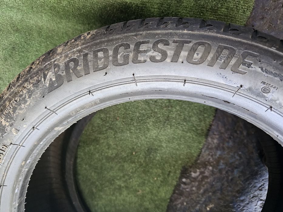 225 45 17 vara bridgestone