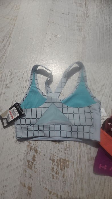 Under Armour нови оригинални спортни сутиен ХС