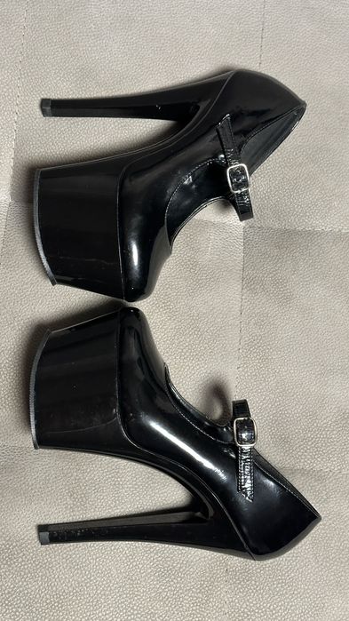 Стрипы PLEASER, р-р 37, черные, оригинал