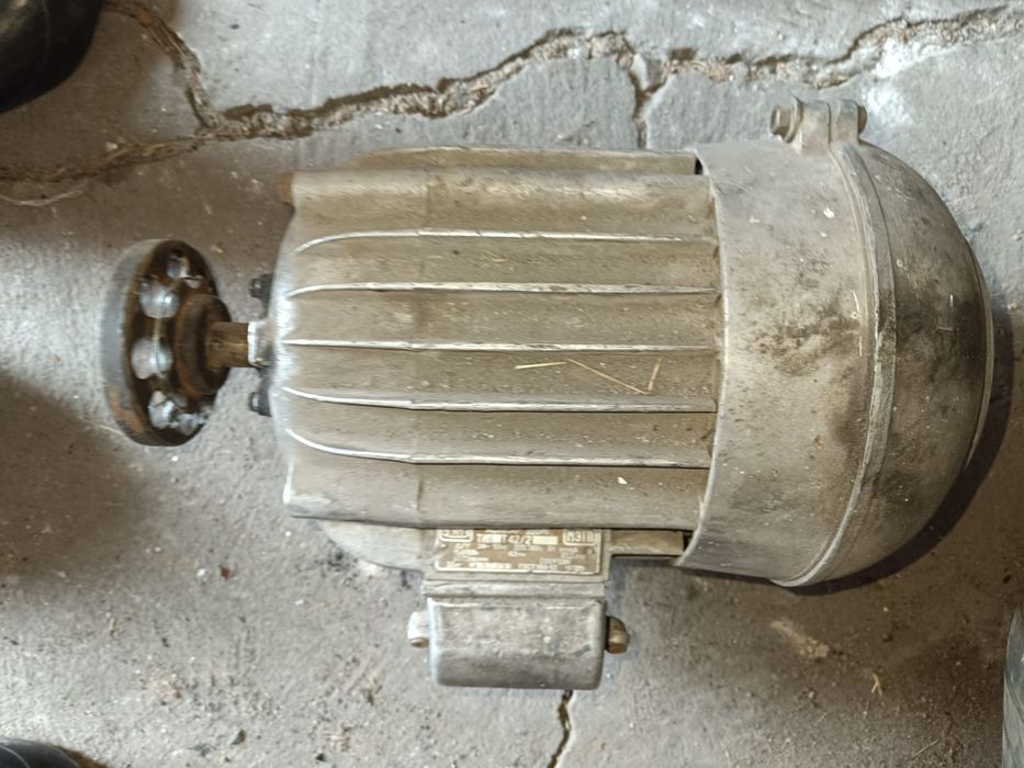 Двигатель асинхронный