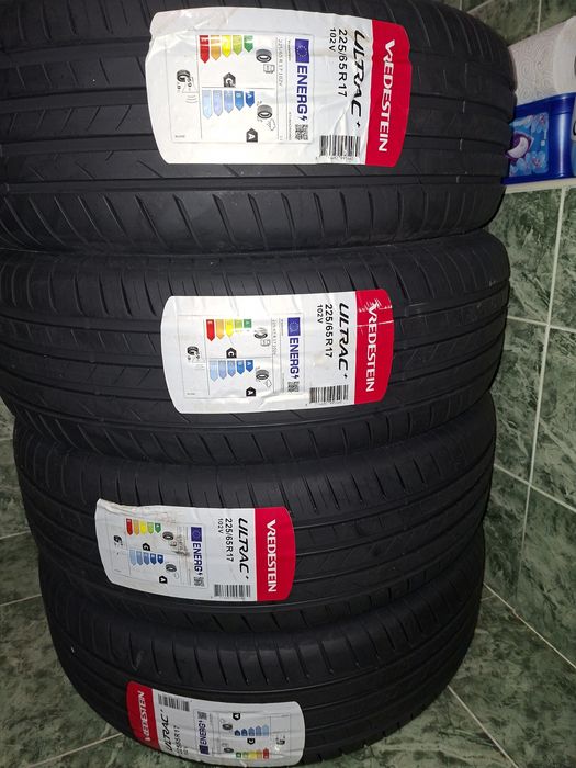 Продавам гуми летни VREDESTEIN ULTRAC 225/65R17 102V