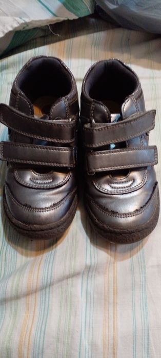 Ботинки на девочку осень 26р chicco