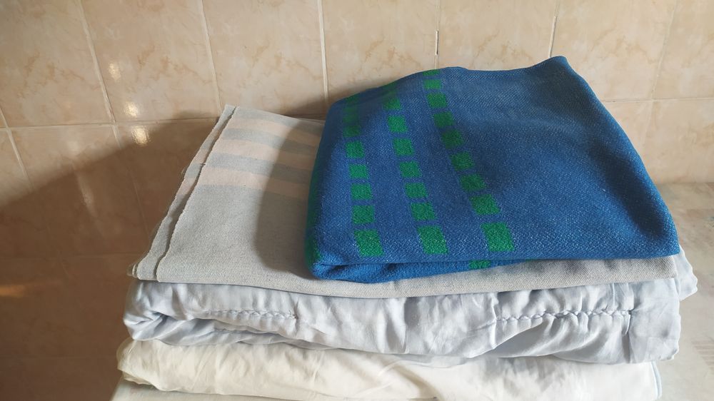 Продам подушки,одеяла, покрывала, пододеяльники, простыни