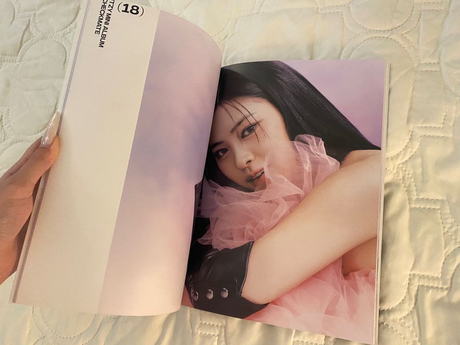 itzy checkmate k-pop album