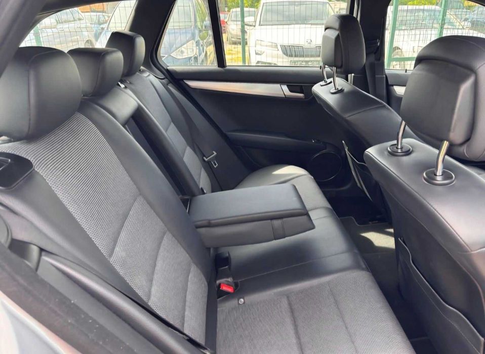 Mercedes-Benz C 220CDI Avantgarde 7G-Tronic Facelift-163hp-Clima-Navi-2012г-TOP-EVRO5!