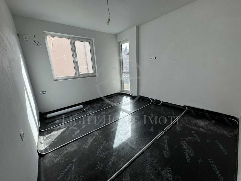 Продава се Тристаен апартамент в Пловдив, Прослав - 101 кв.м за 1238 €/кв.м - Снимка #2