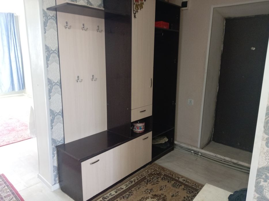 Продам прихожей 6000