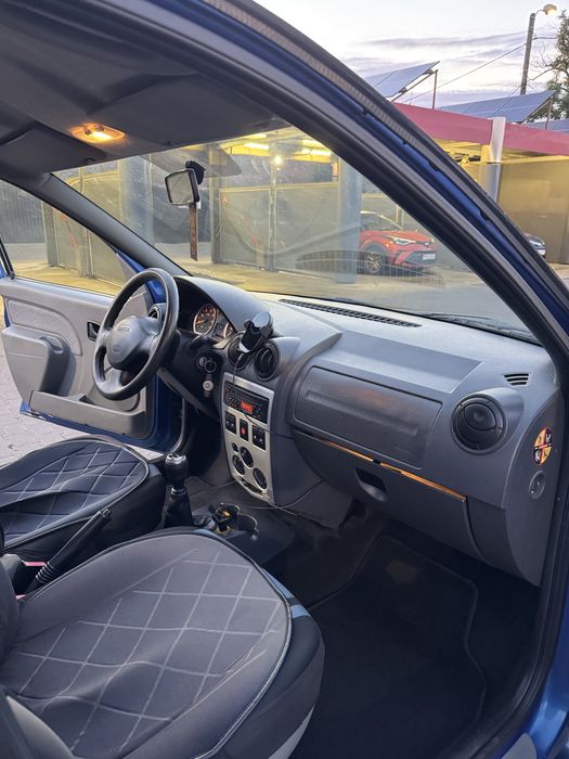 Dacia Logan  1.6 MPI  2006