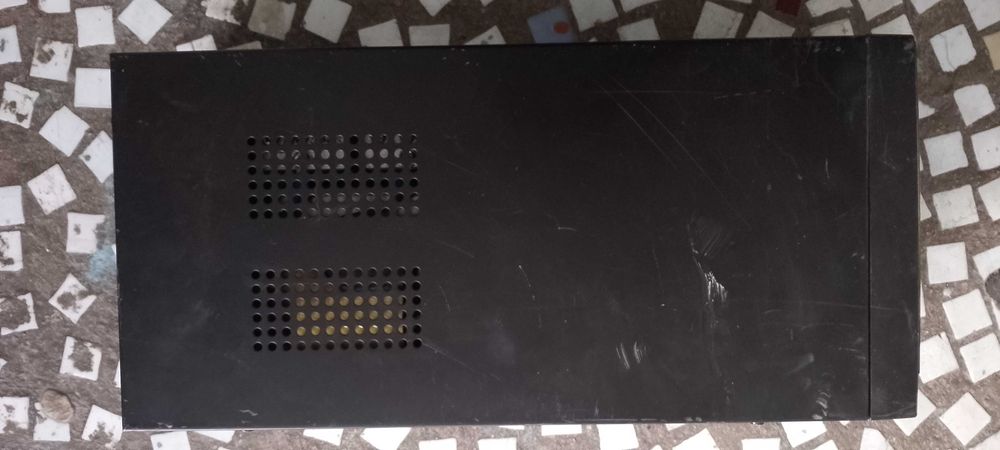 Блок безперебейного питания UPS.