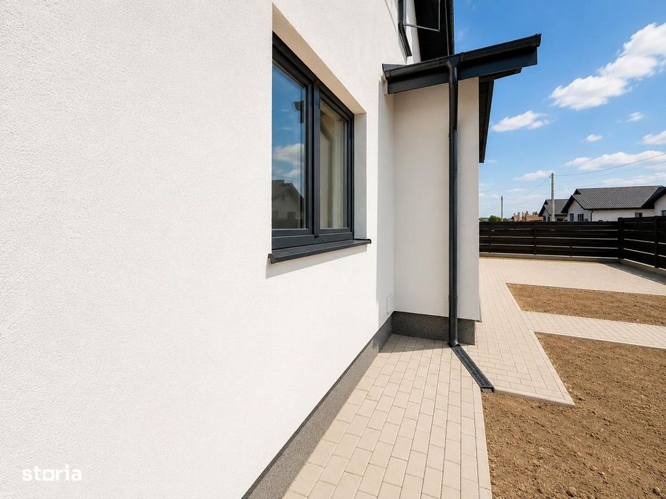 Casa 3 camere, 2 bai, FiNALIZATA, CANALIZARE Miroslava Ciurbesti